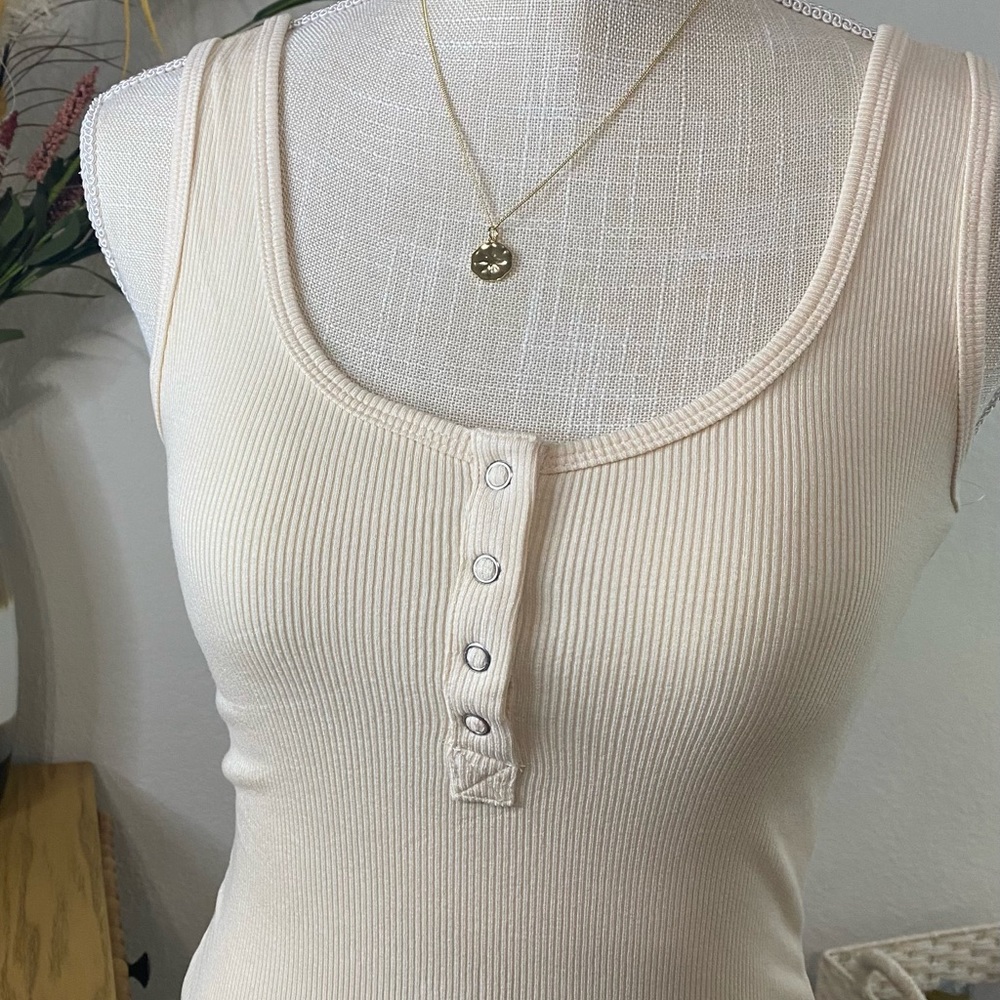 sleeveless thong back XS NEW